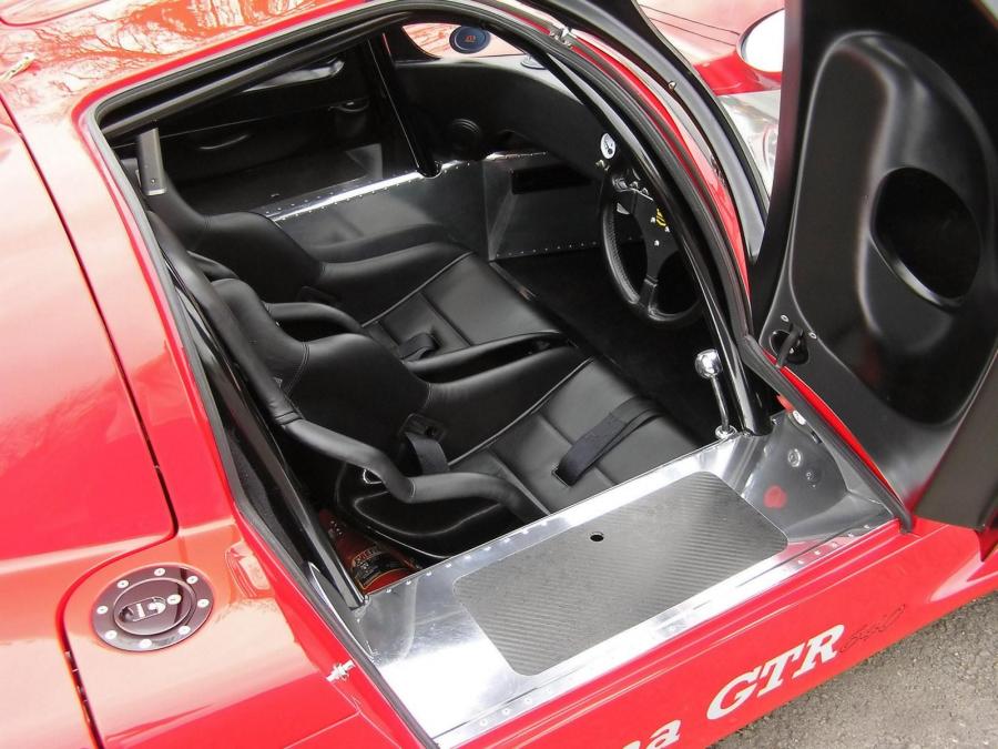 Интерьер Ultima GTR 2005 года  (фото 9 из 30)